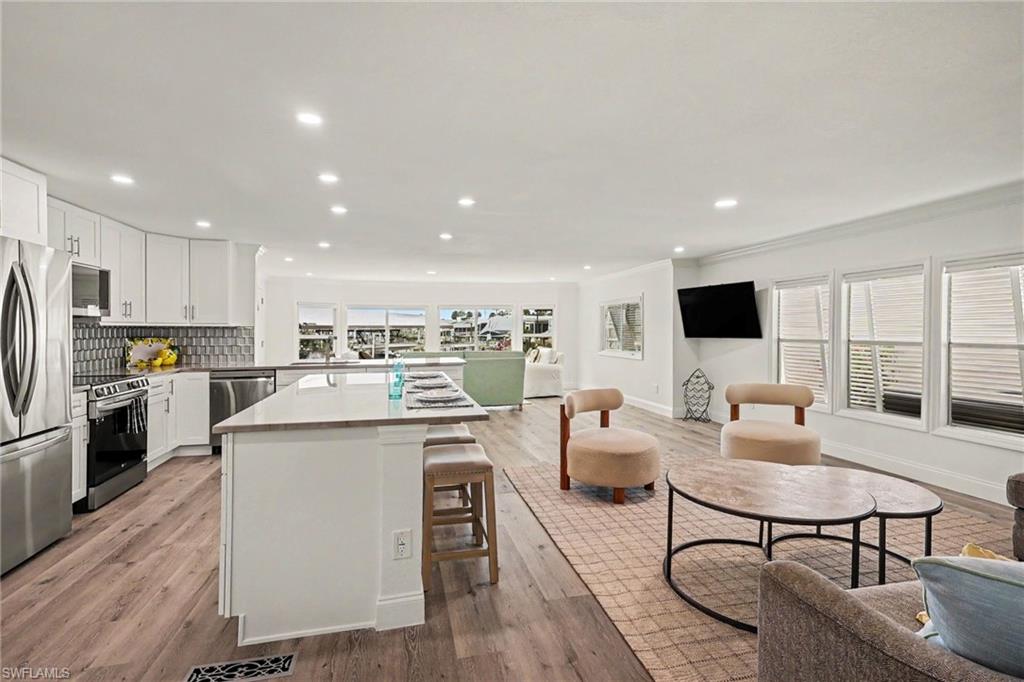 BAYSIDE ESTATES - Residential