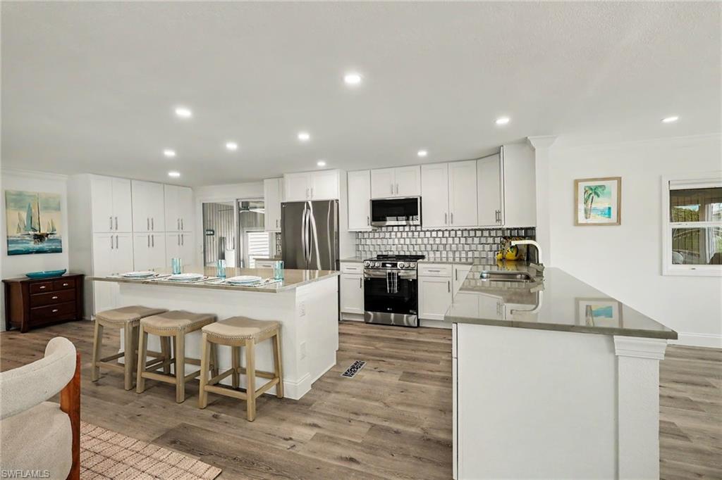 BAYSIDE ESTATES - Residential
