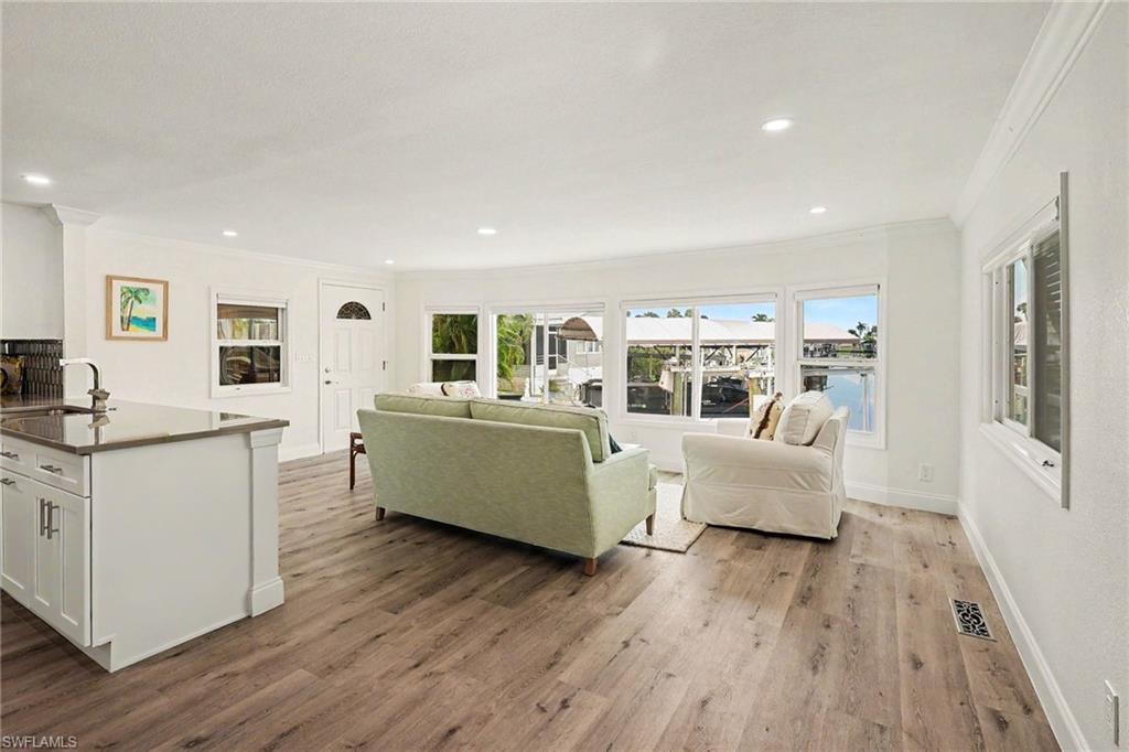 BAYSIDE ESTATES - Residential