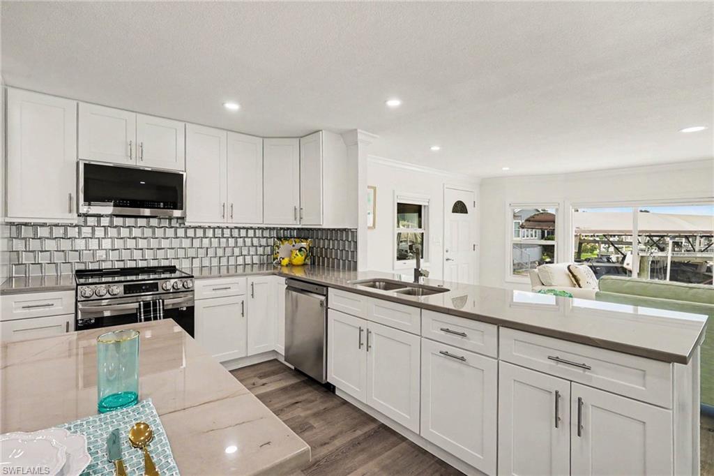 BAYSIDE ESTATES - Residential