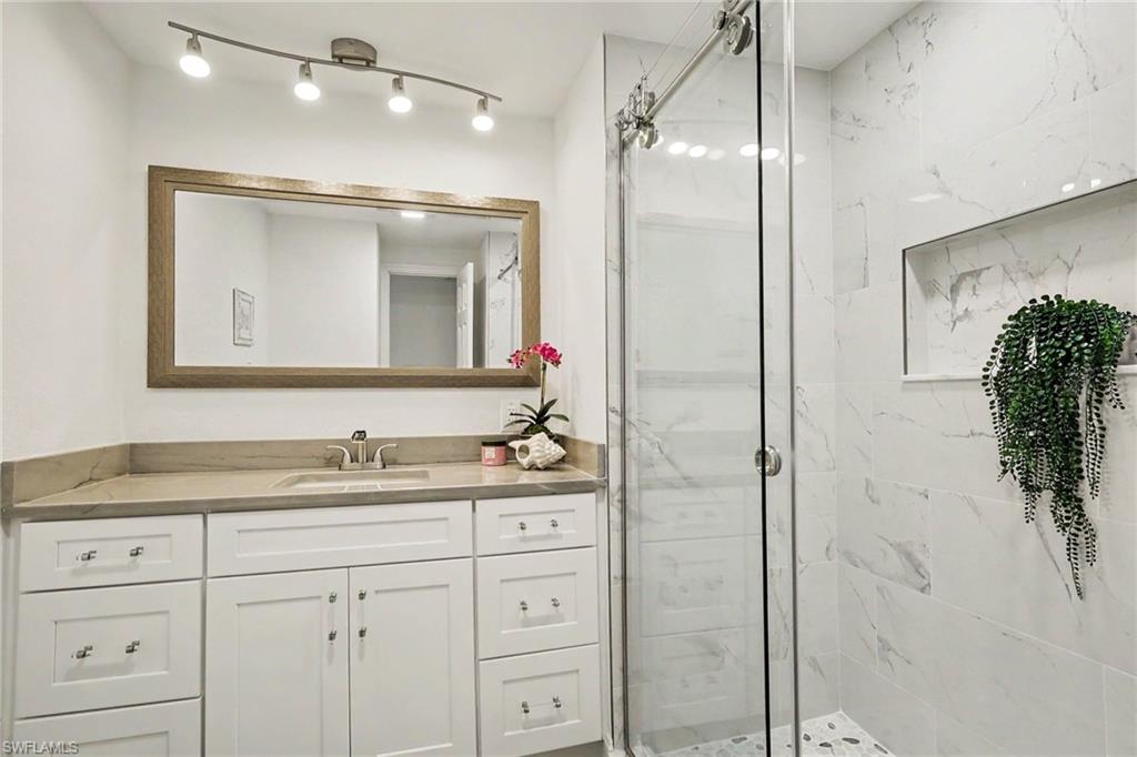 BAYSIDE ESTATES - Residential