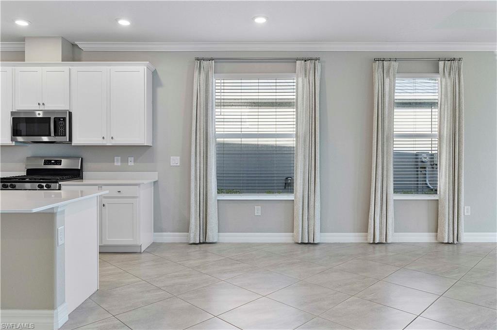 LAKE TIMBER - Residential Lease