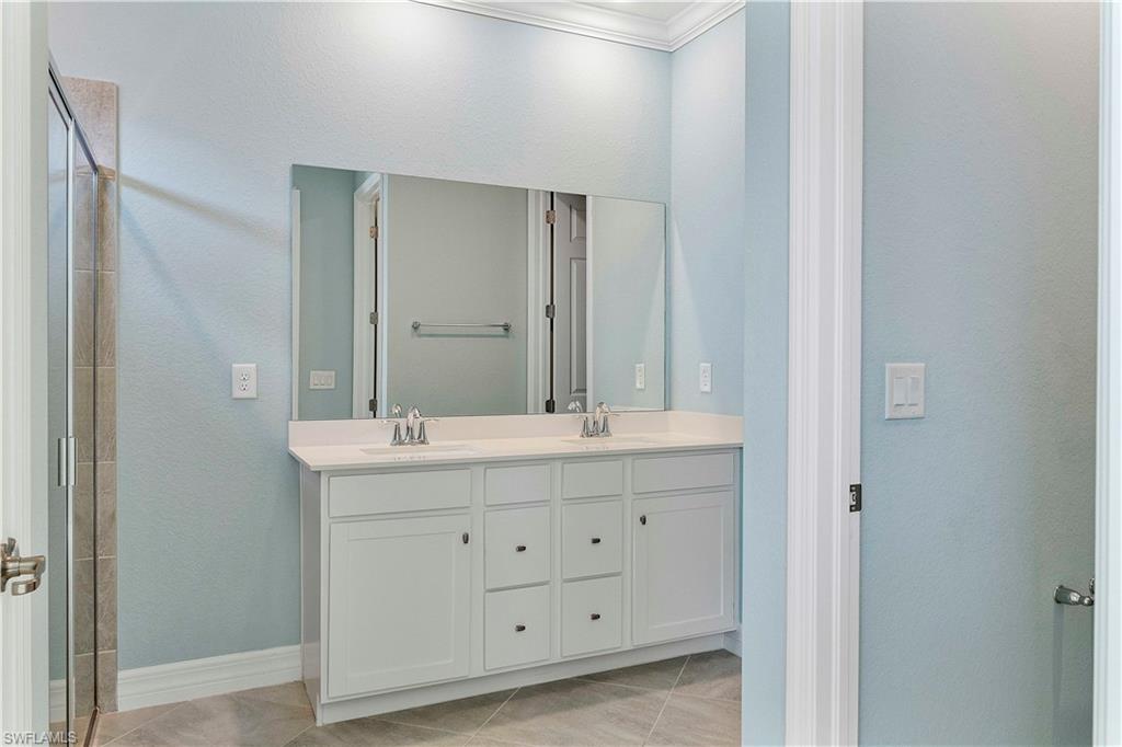 LAKE TIMBER - Residential Lease