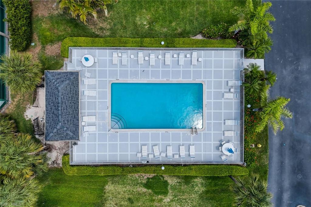 CHARLESTON SQUARE - Residential