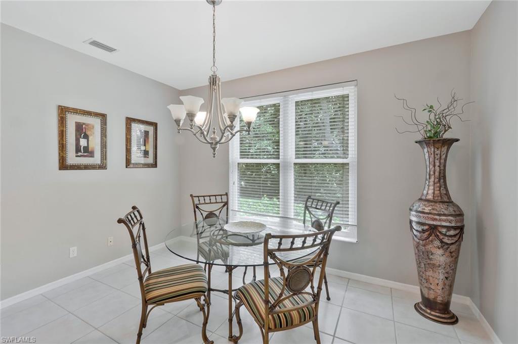 CHARLESTON SQUARE - Residential