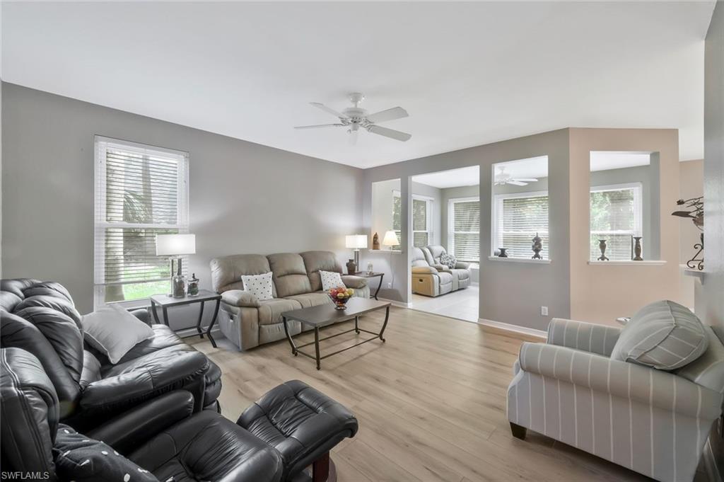 CHARLESTON SQUARE - Residential