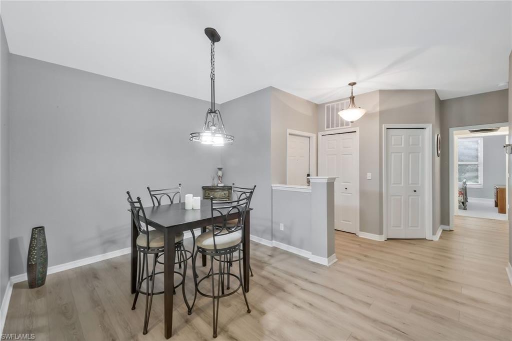 CHARLESTON SQUARE - Residential