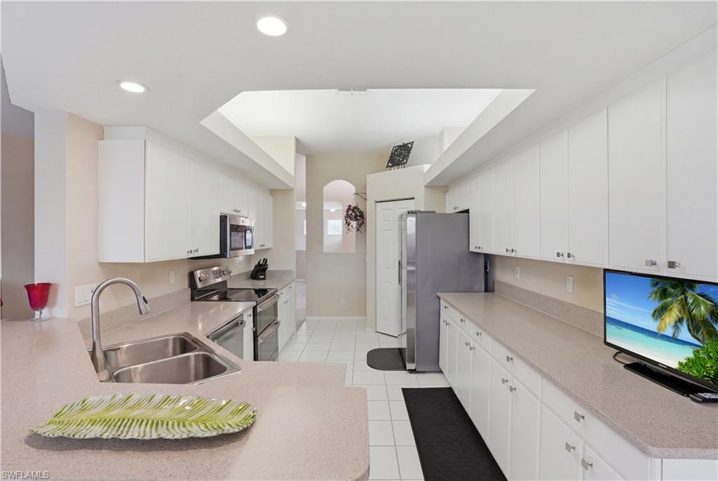 LIGHTHOUSE BAY - Residential
