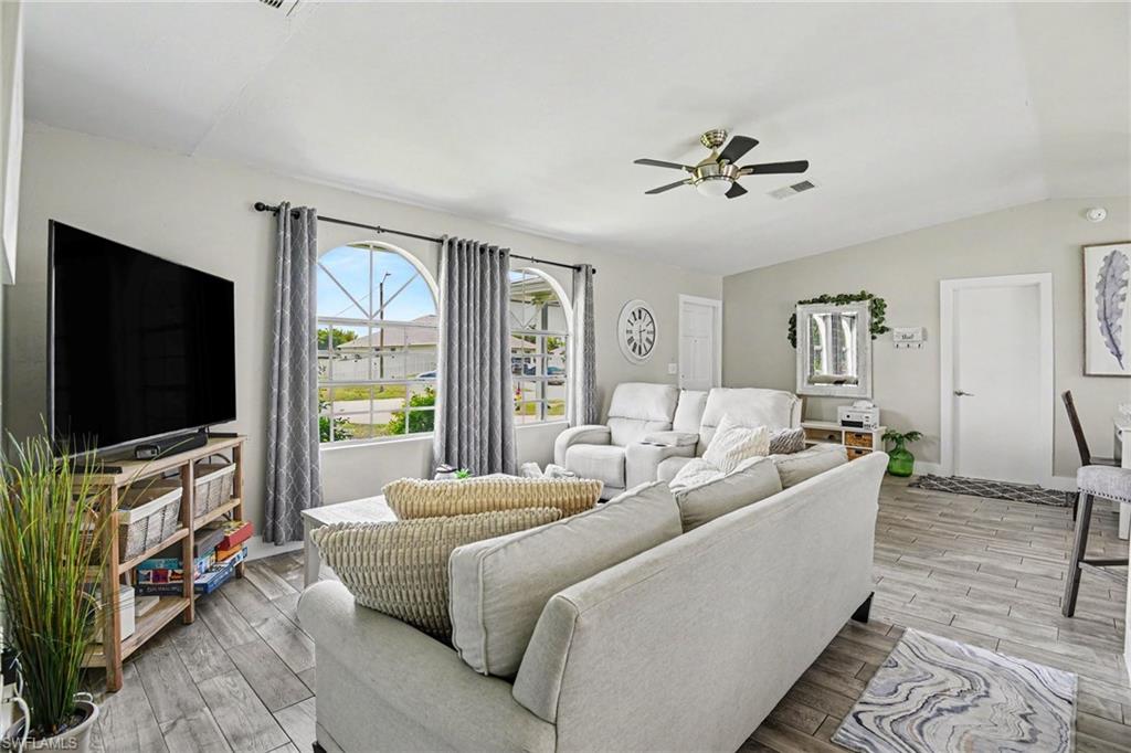 CAPE CORAL - Residential Lease