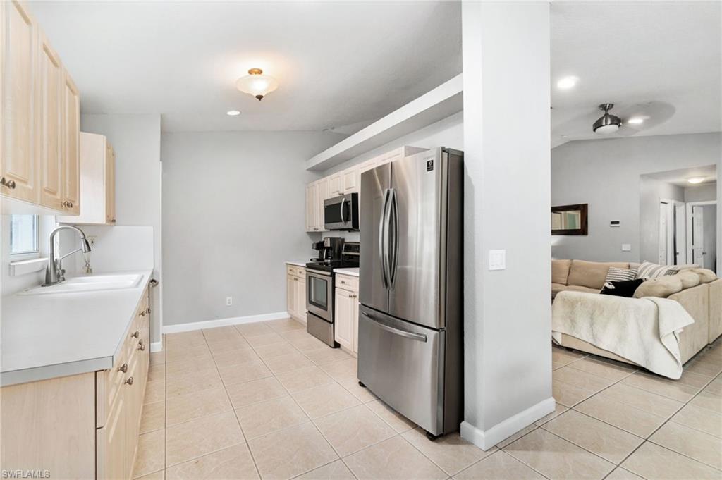 GOLDEN GATE ESTATES - Residential