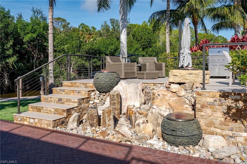 NAPLES MOTORCOACH RESORT - Land