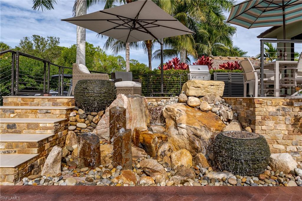 NAPLES MOTORCOACH RESORT - Land