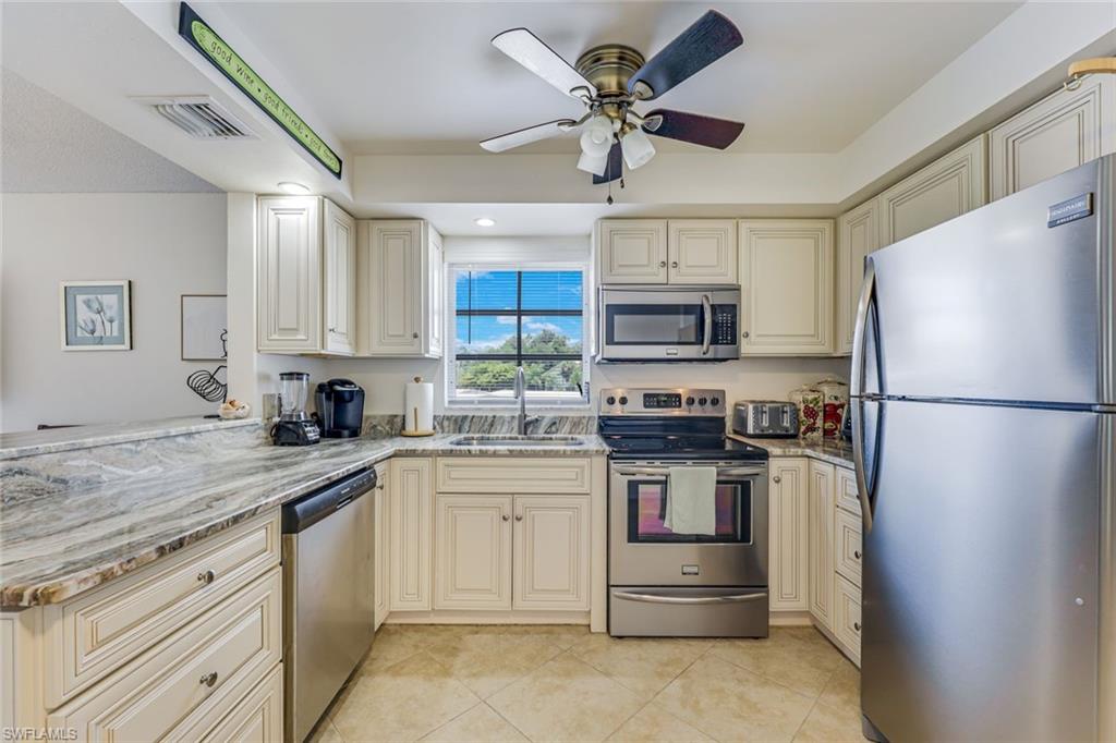 HIGH POINT COUNTRY CLUB - Residential