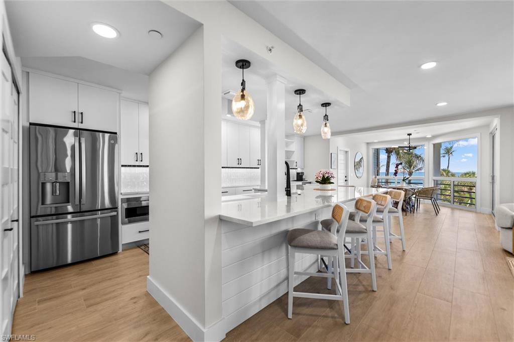 LAND'S END - Residential