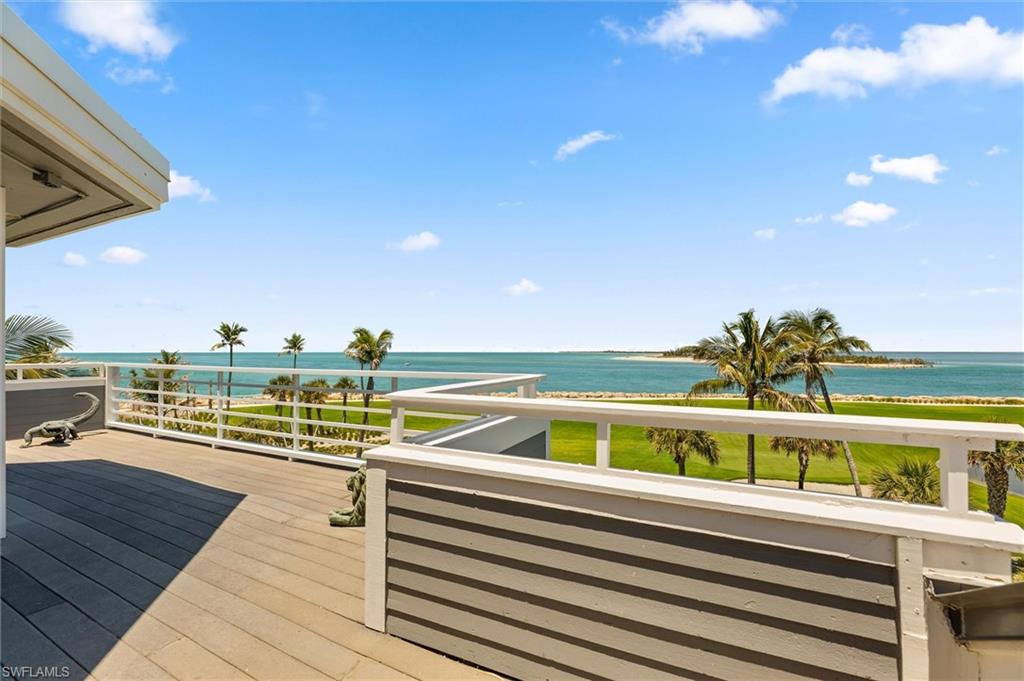 LAND'S END - Residential