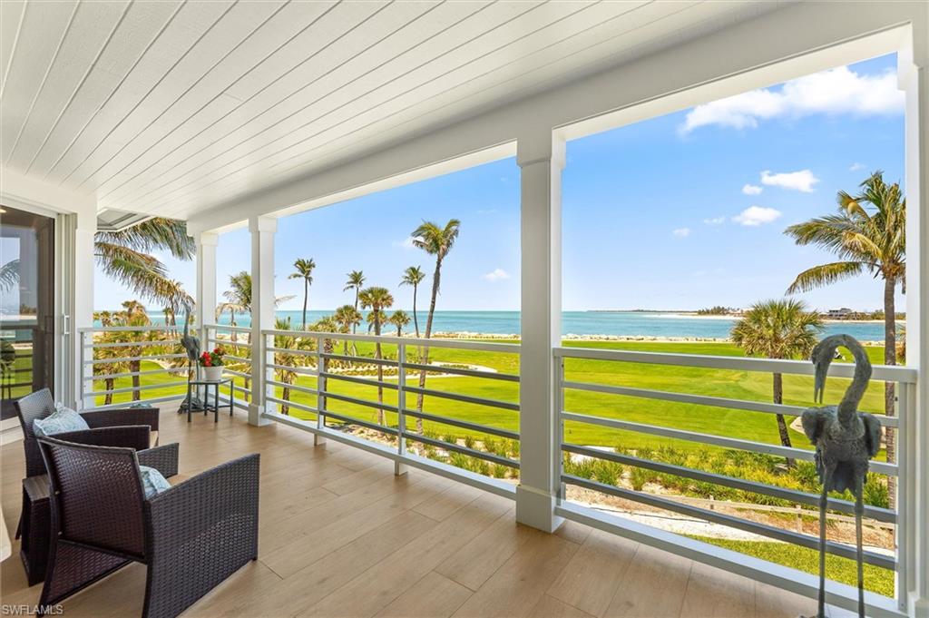 LAND'S END - Residential