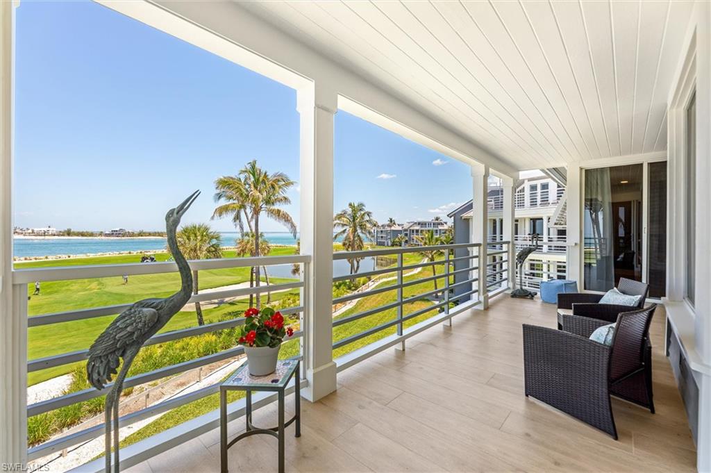 LAND'S END - Residential
