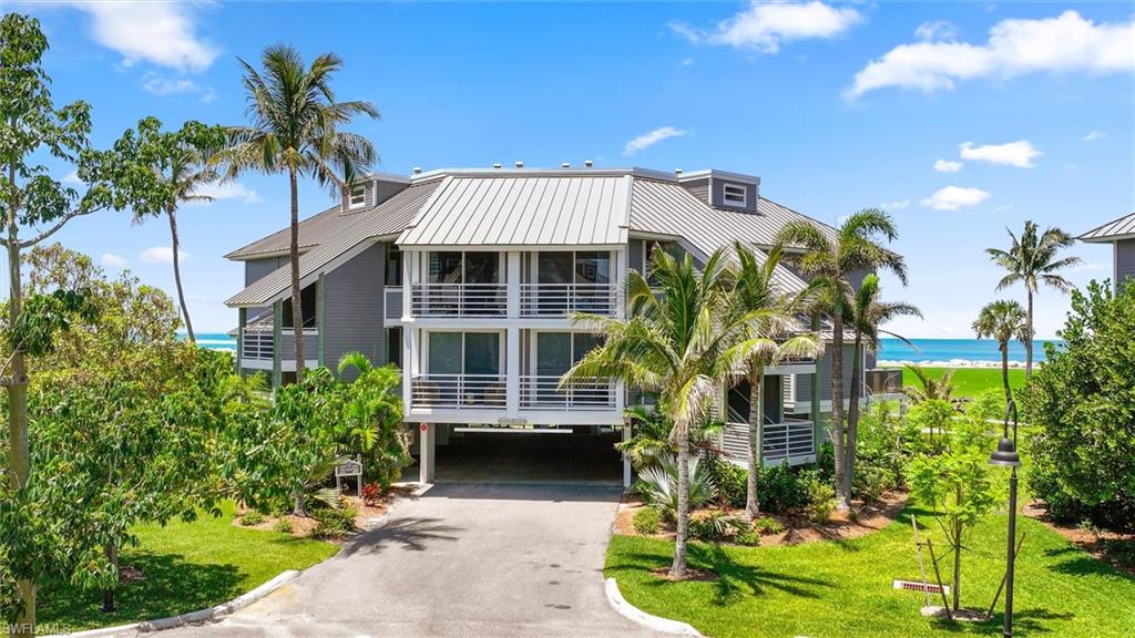 LAND'S END - Residential