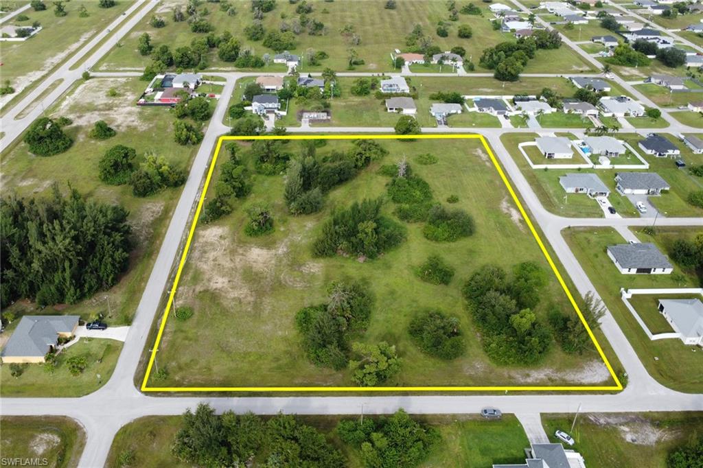 CAPE CORAL - Land