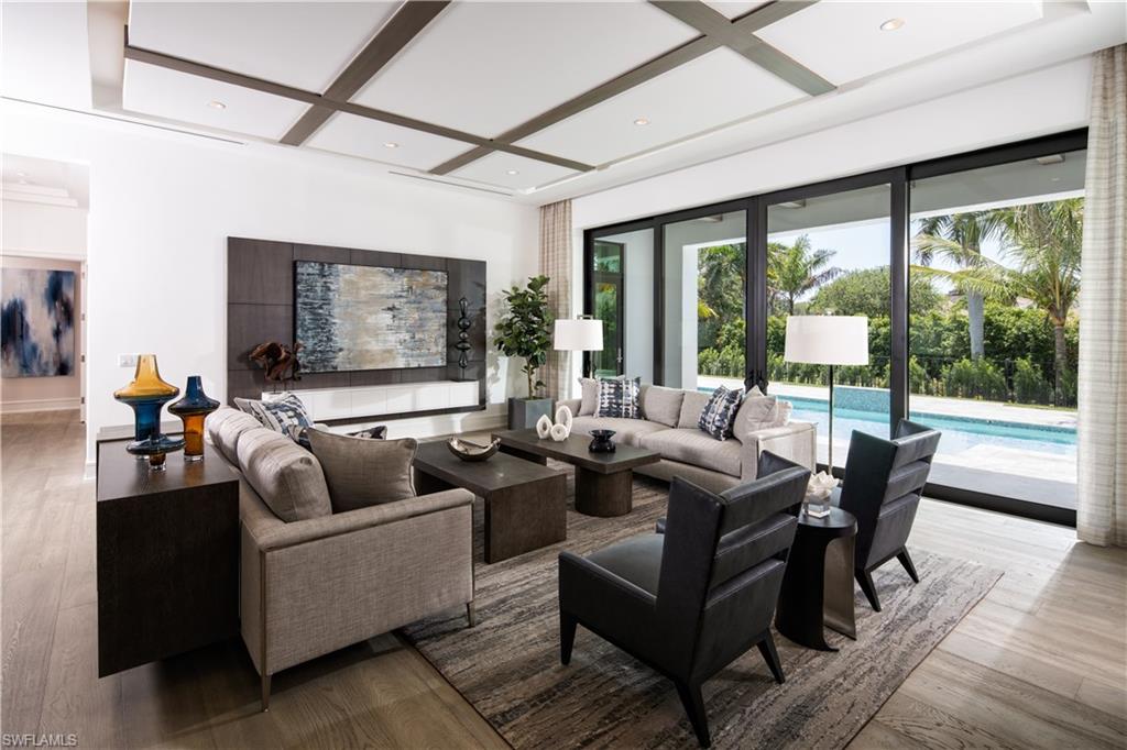 PELICAN BAY WOODS - Residential
