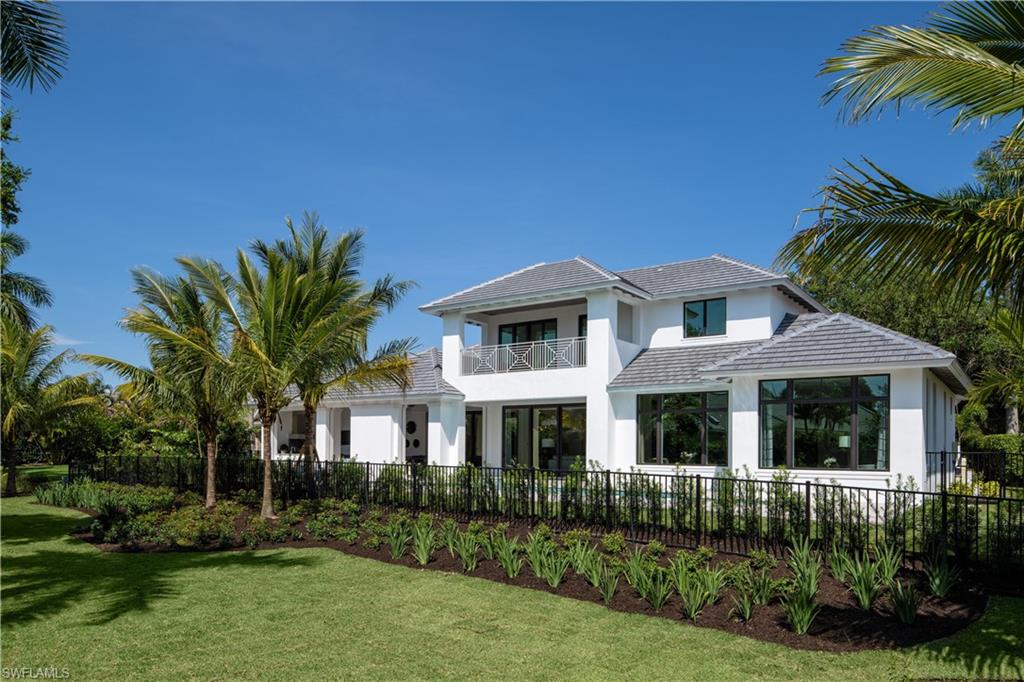PELICAN BAY WOODS - Residential