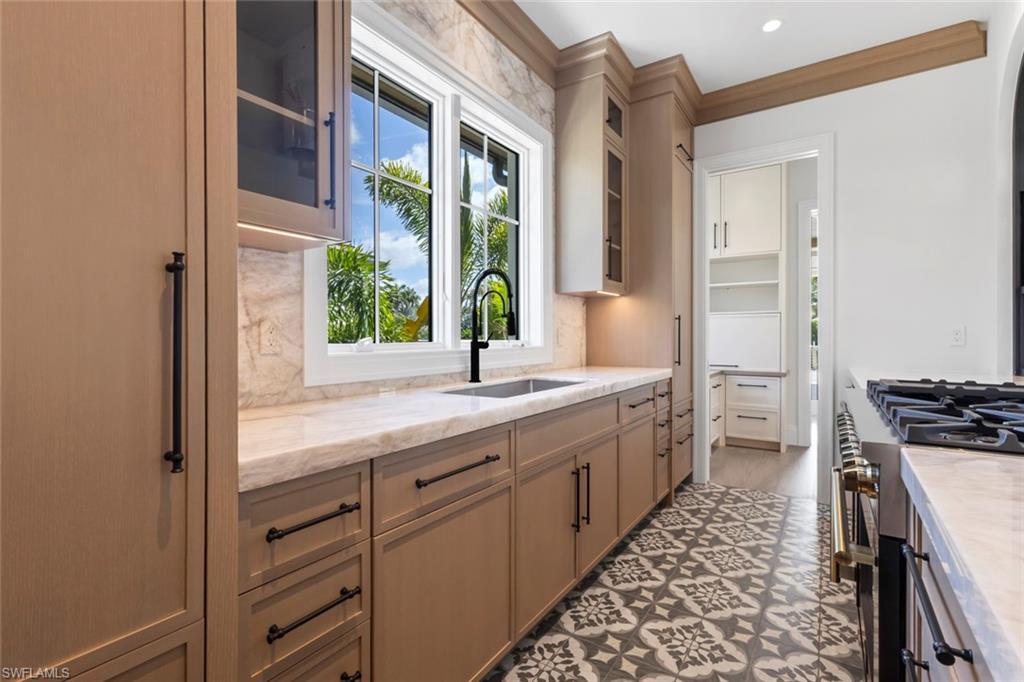 AQUALANE SHORES - Residential