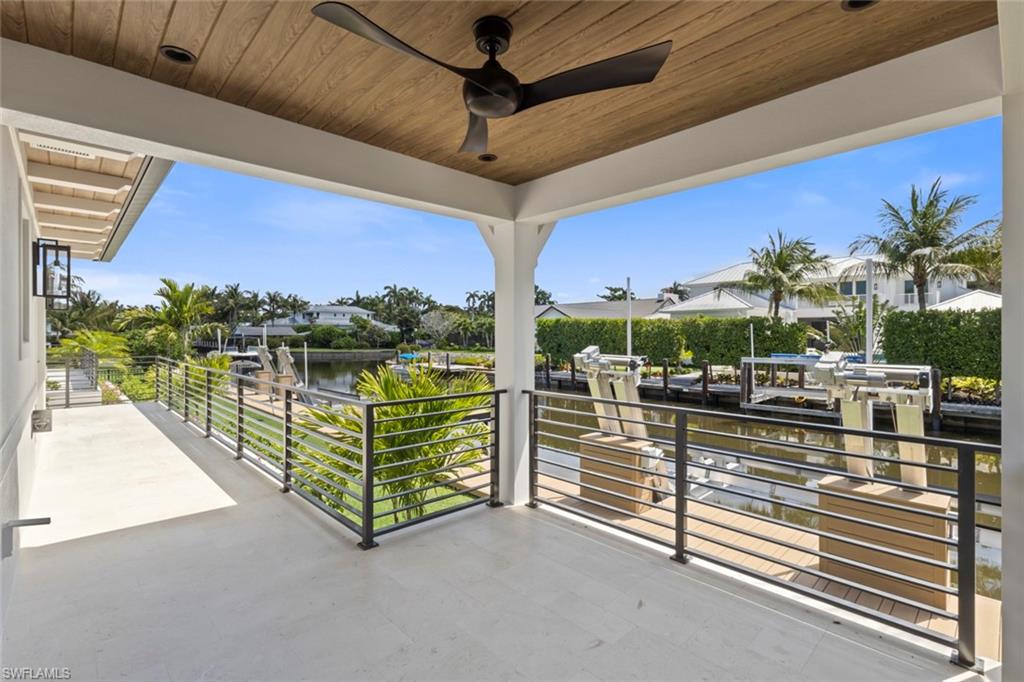 AQUALANE SHORES - Residential
