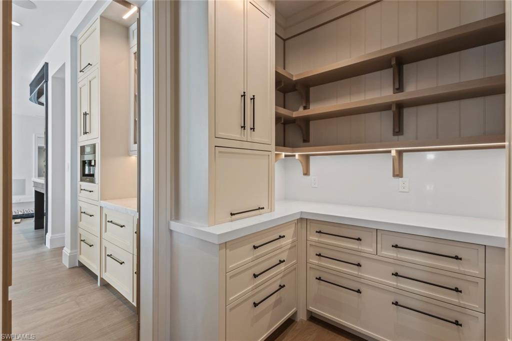 AQUALANE SHORES - Residential