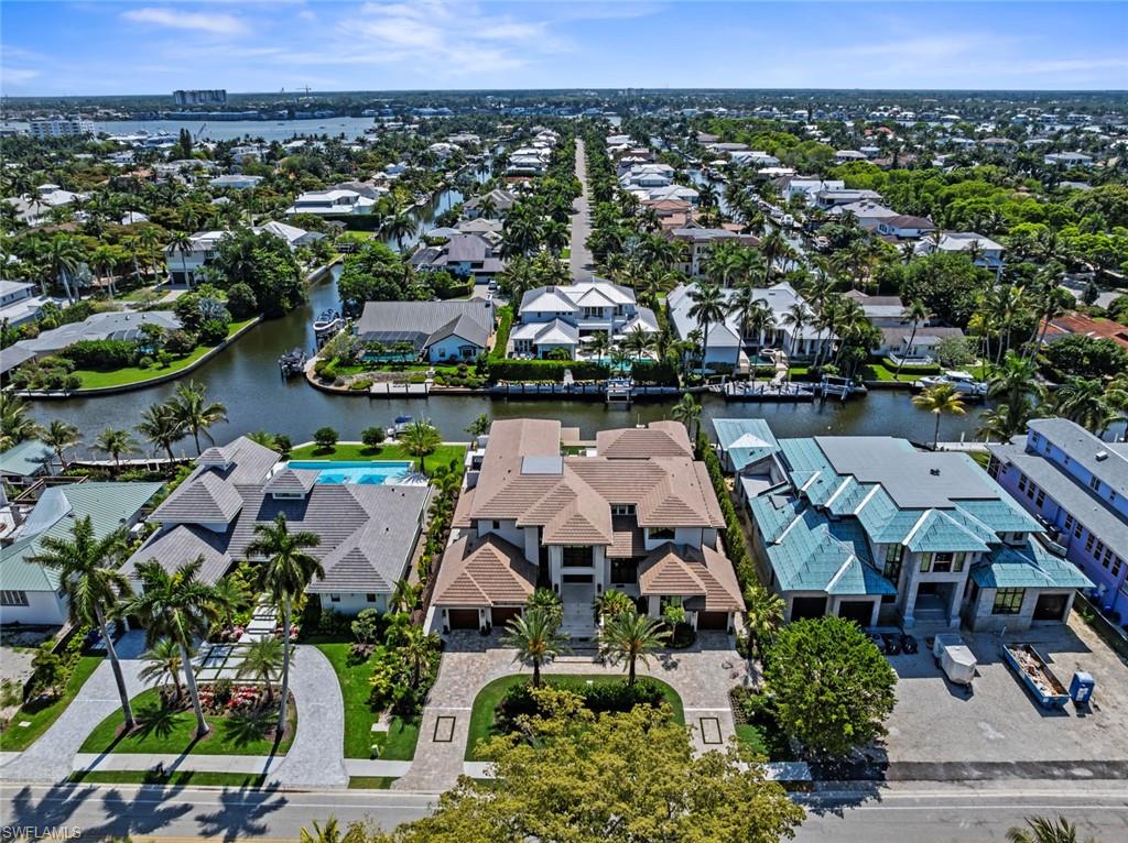AQUALANE SHORES - Residential