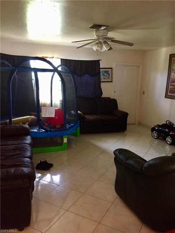 SAN CARLOS PARK - Residential