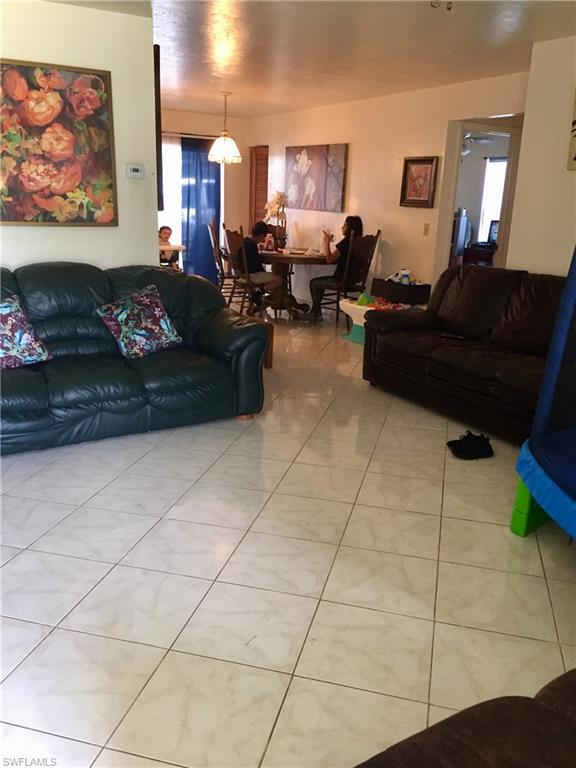 SAN CARLOS PARK - Residential
