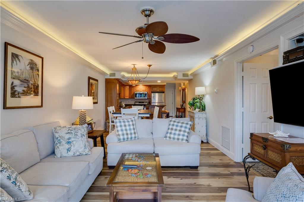 POINTE SANTO DE SANIBEL CONDO - Residential