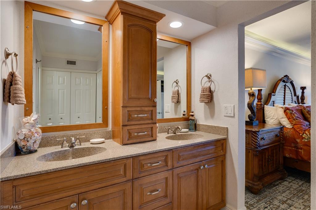 POINTE SANTO DE SANIBEL CONDO - Residential