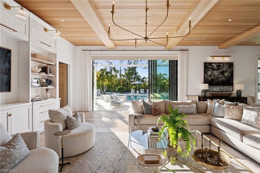 PINE RIDGE - Residential