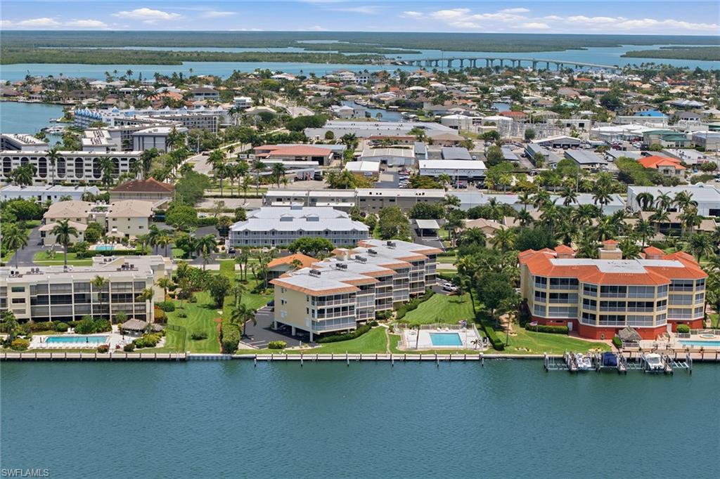 VILLA DEL MARE OF MARCO ISLAND - Residential