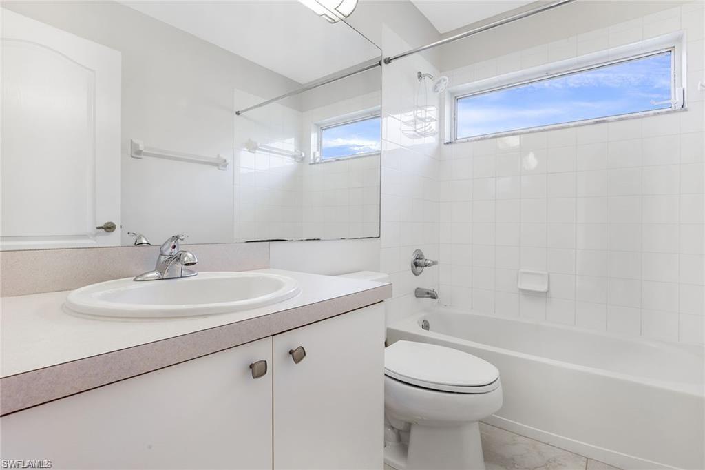 STONEYBROOK - Residential Lease