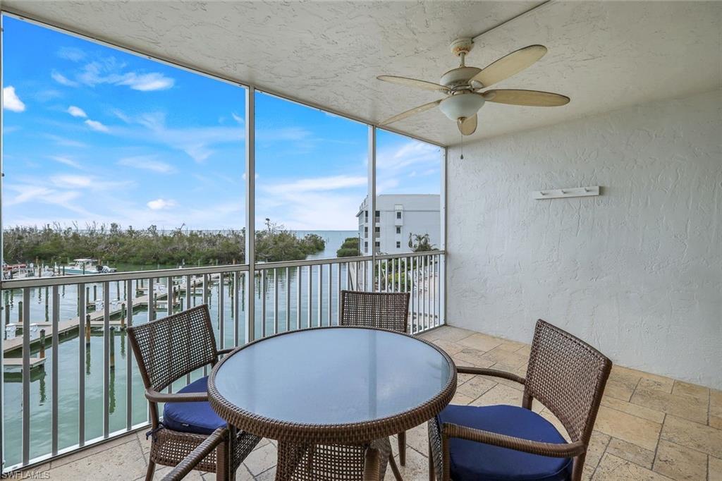 BAYSIDE VILLAS - Residential