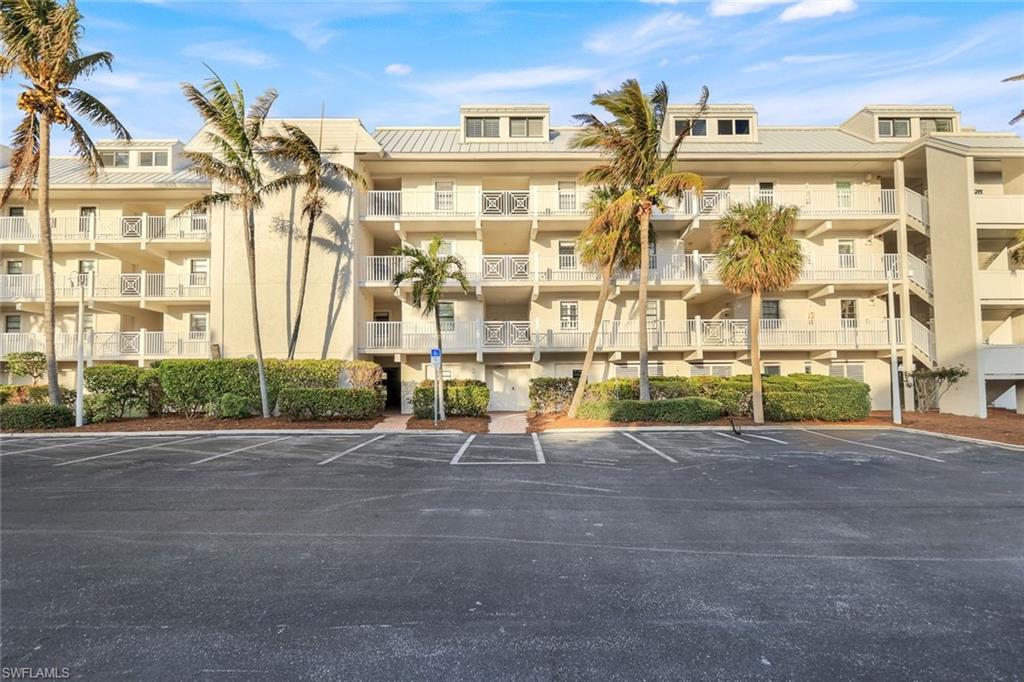BAYSIDE VILLAS - Residential