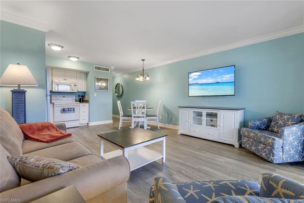 BAYSIDE VILLAS - Residential