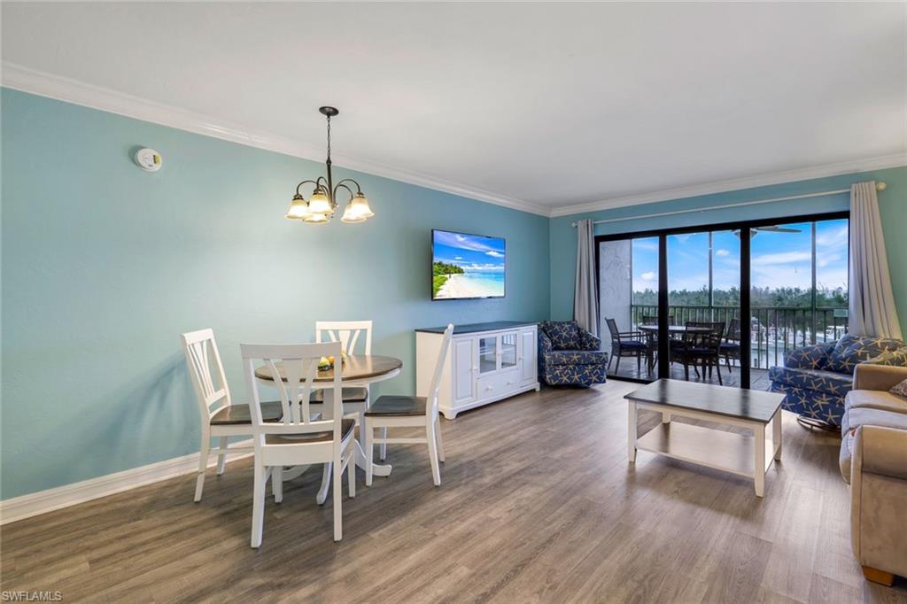 BAYSIDE VILLAS - Residential
