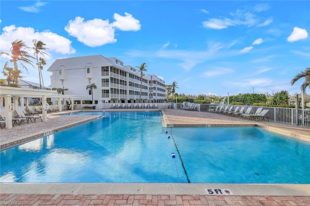 BAYSIDE VILLAS - Residential