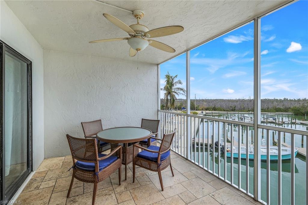 BAYSIDE VILLAS - Residential