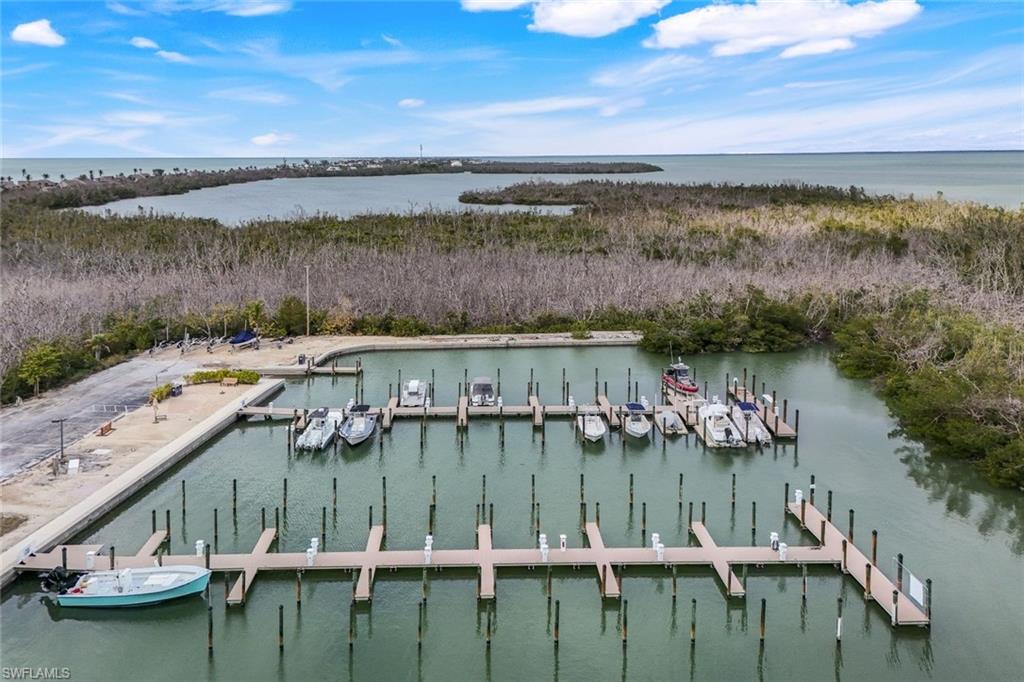 BAYSIDE VILLAS - Residential