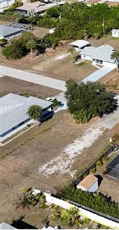 Florida’s hidden gem. Beautifully cleared lot ready for your dream home. No flooding and no hoa. It’s just minutes from Manasota Key, Gasparilla Island, Boca Grande and state parks. Make this your piece of paradise!