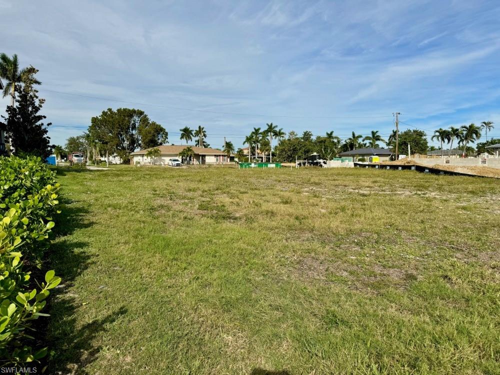 CAPE CORAL - Land