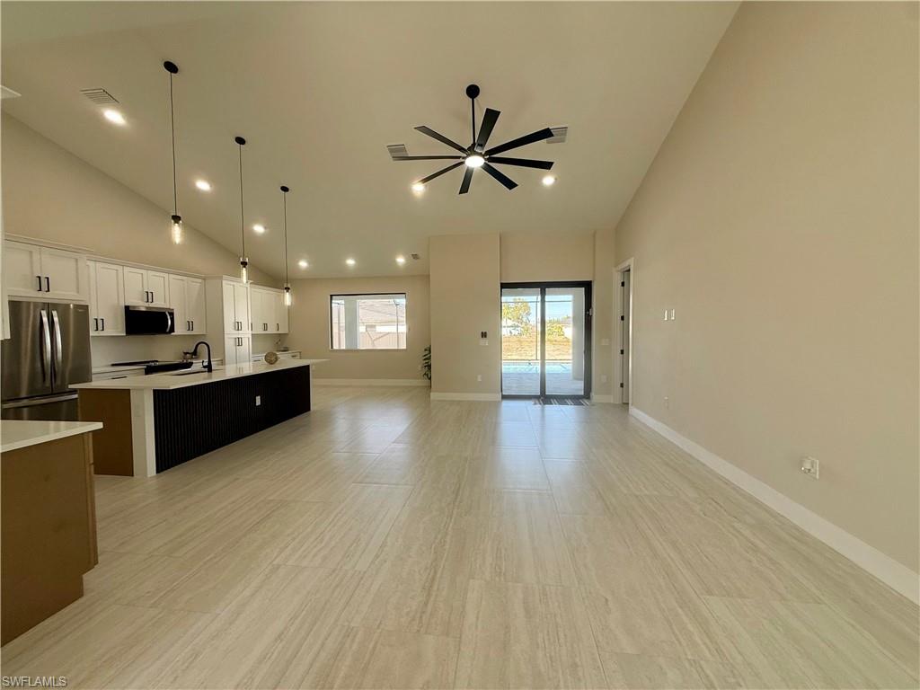 CAPE CORAL - Residential Lease