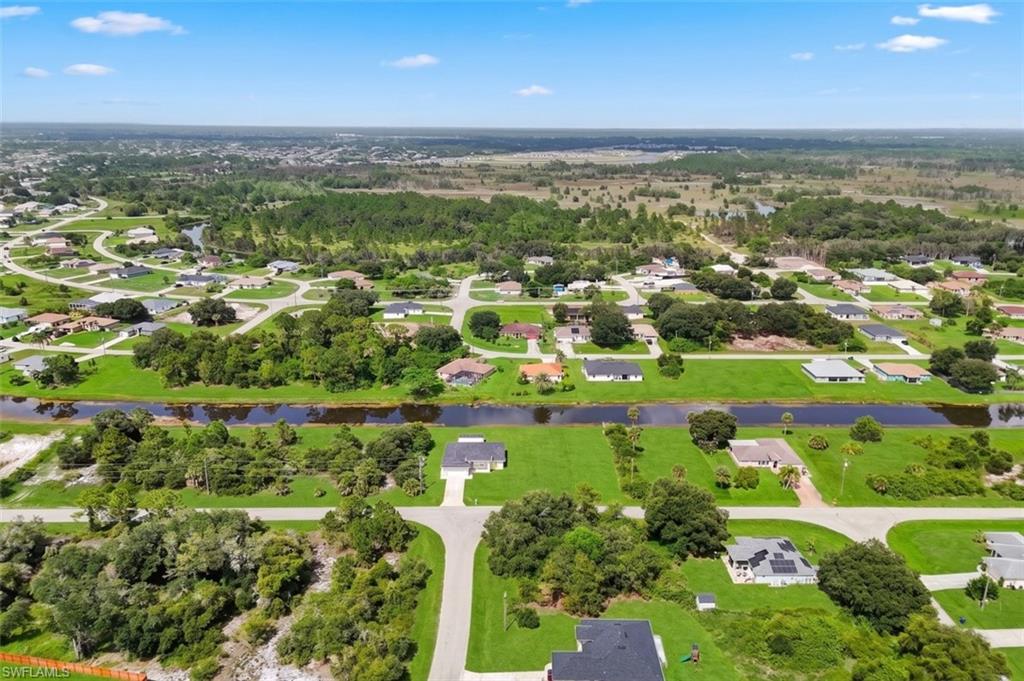 MIRROR LAKES - Residential
