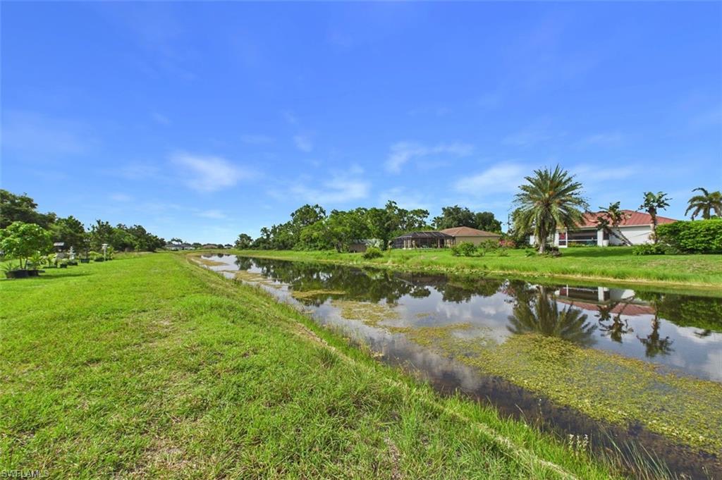 MIRROR LAKES - Residential