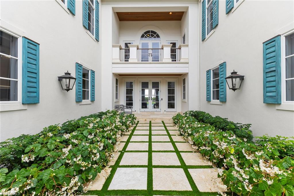 OLDE NAPLES - Residential