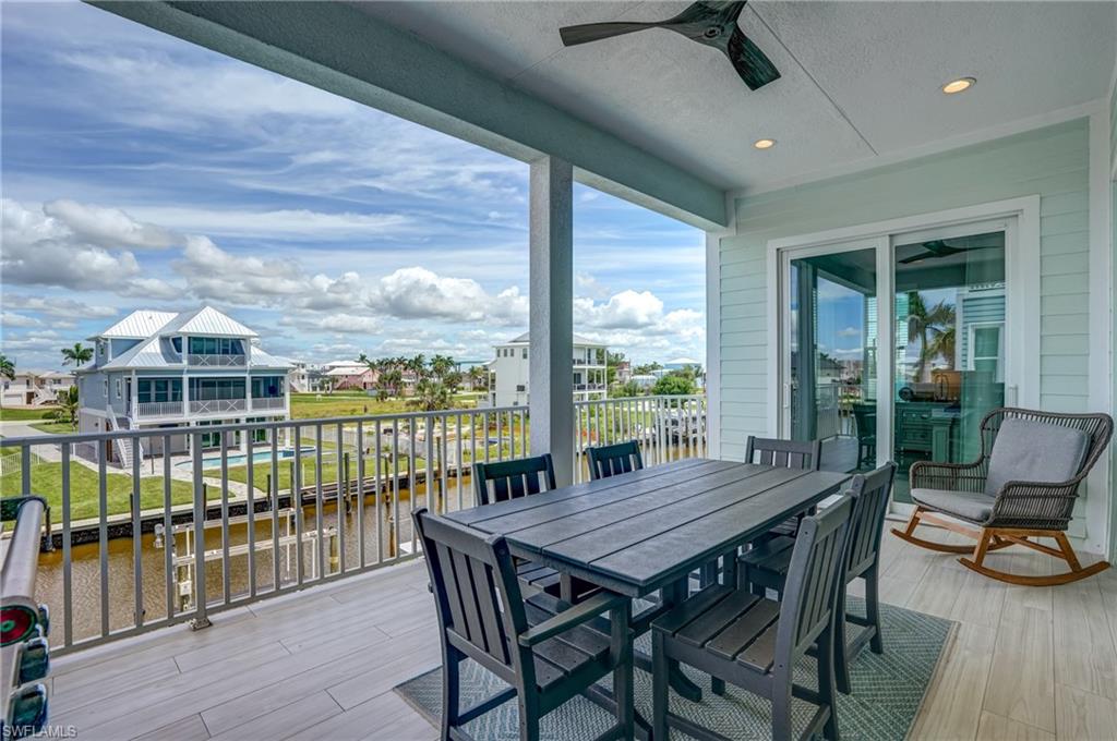 ISLAND SHORES - Residential